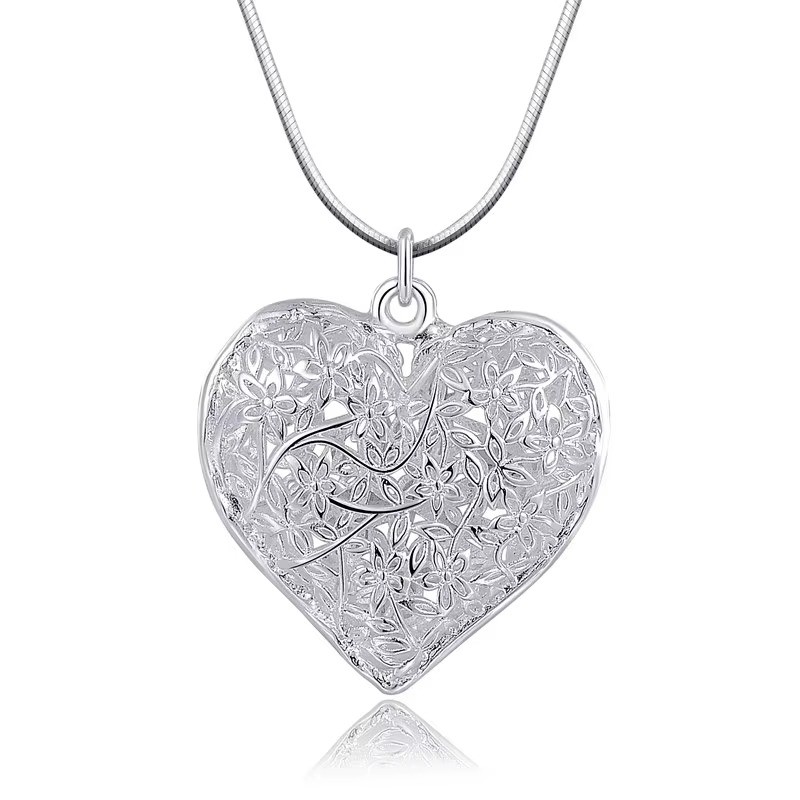 Cadena Con Dije De Coraz&oacute;n Floral En Chapa De Plata, Fina. image number null