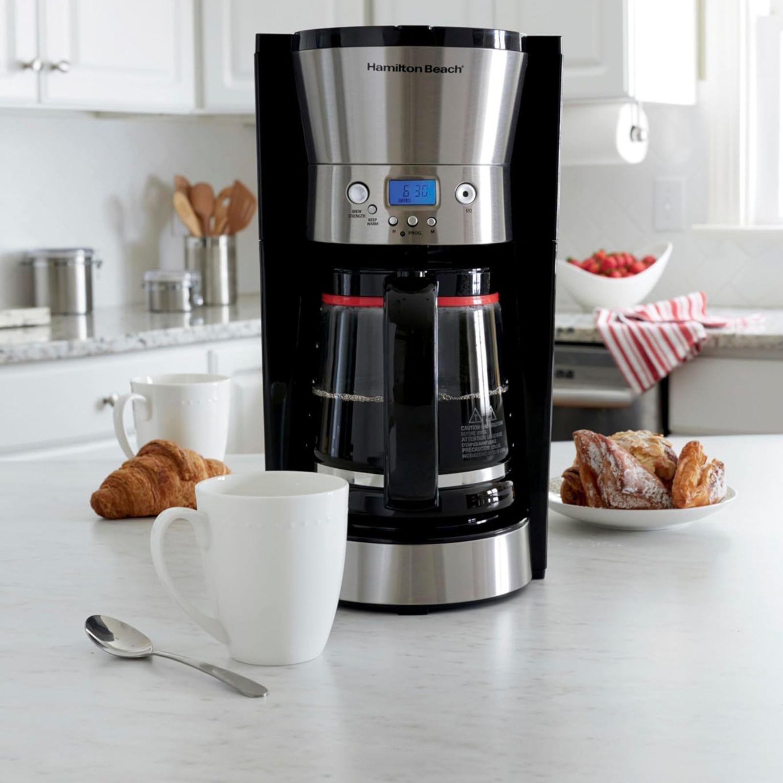 Cafetera Programable Hamilton Beach 12 Tazas Negra 46895 image number null