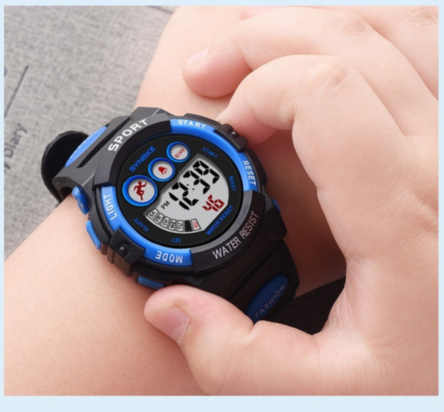 Reloj Electr&oacute;nico Para Ni&ntilde;os Deportes A Prueba De Agua NEGRO CON AZUL image number null