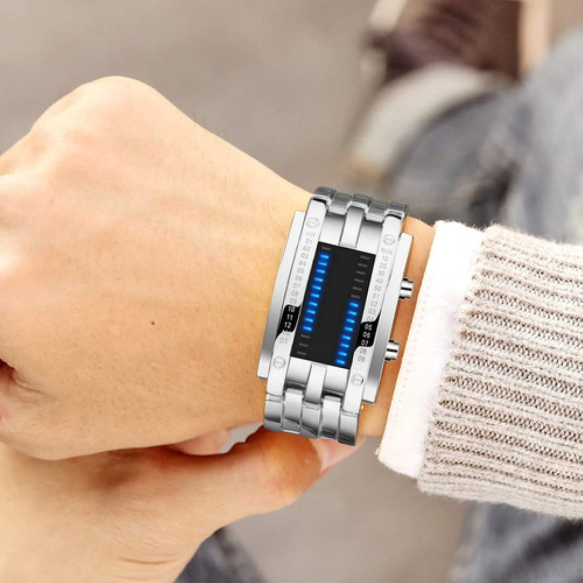 Reloj Led Binario Modelo E-men Moda Estilo Robot Gris con pantalla negra image number null