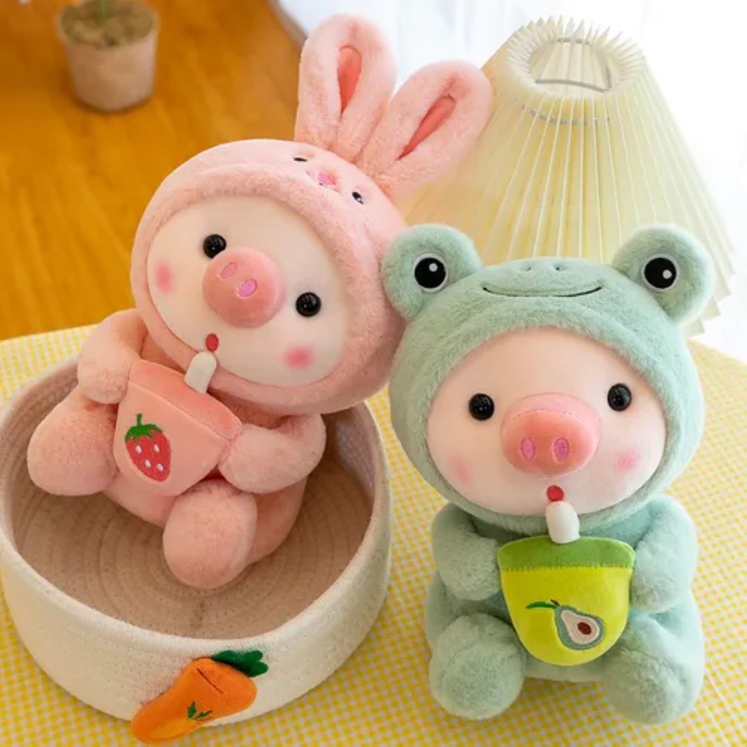 Cerdito De Peluche Con Capucha De Conejito 25cm Verde image number null