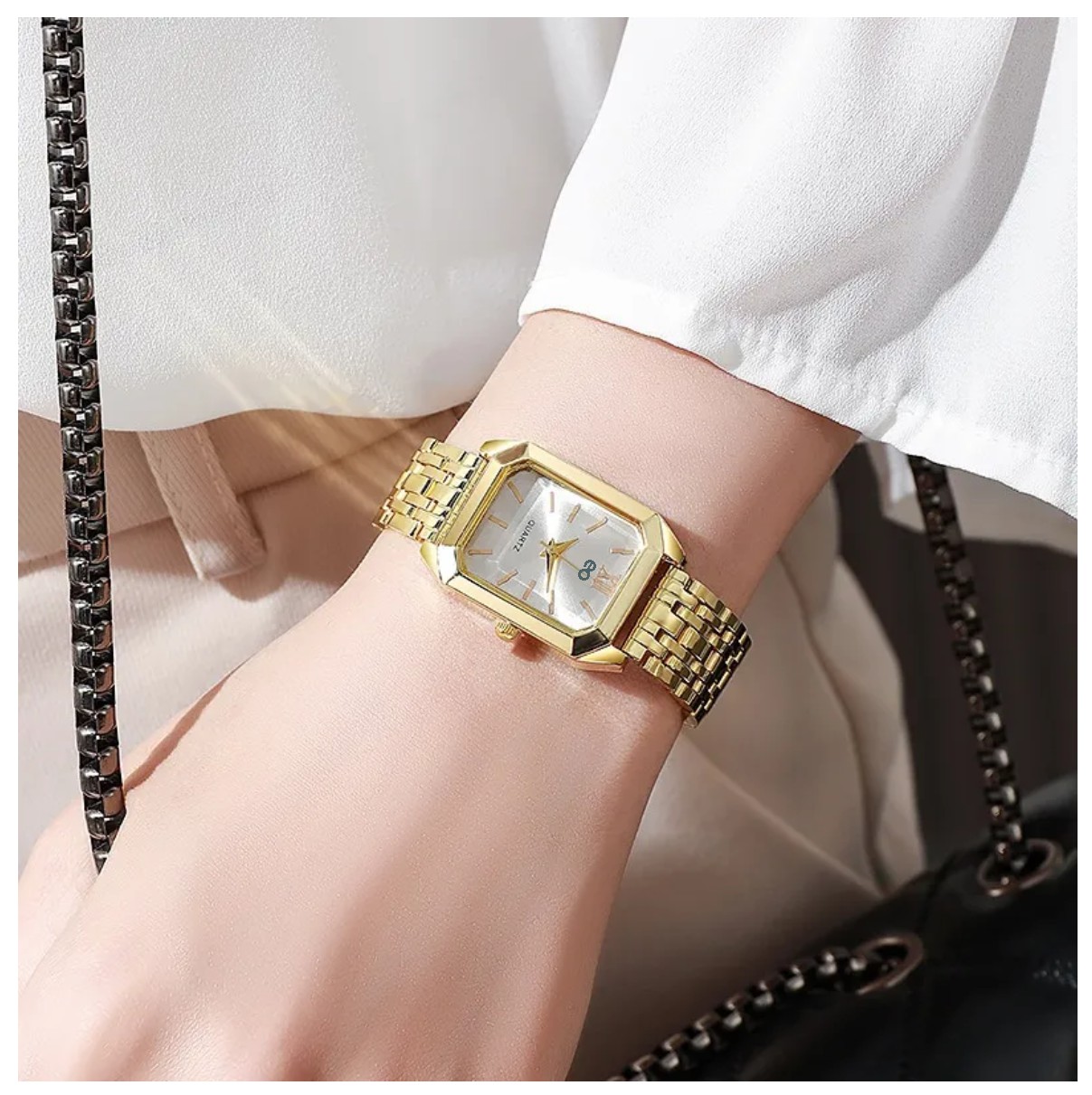 Reloj De Mujer Impermeable Cuarzo Moda Fondo Blanco Correa y Bisel Dorado image number null