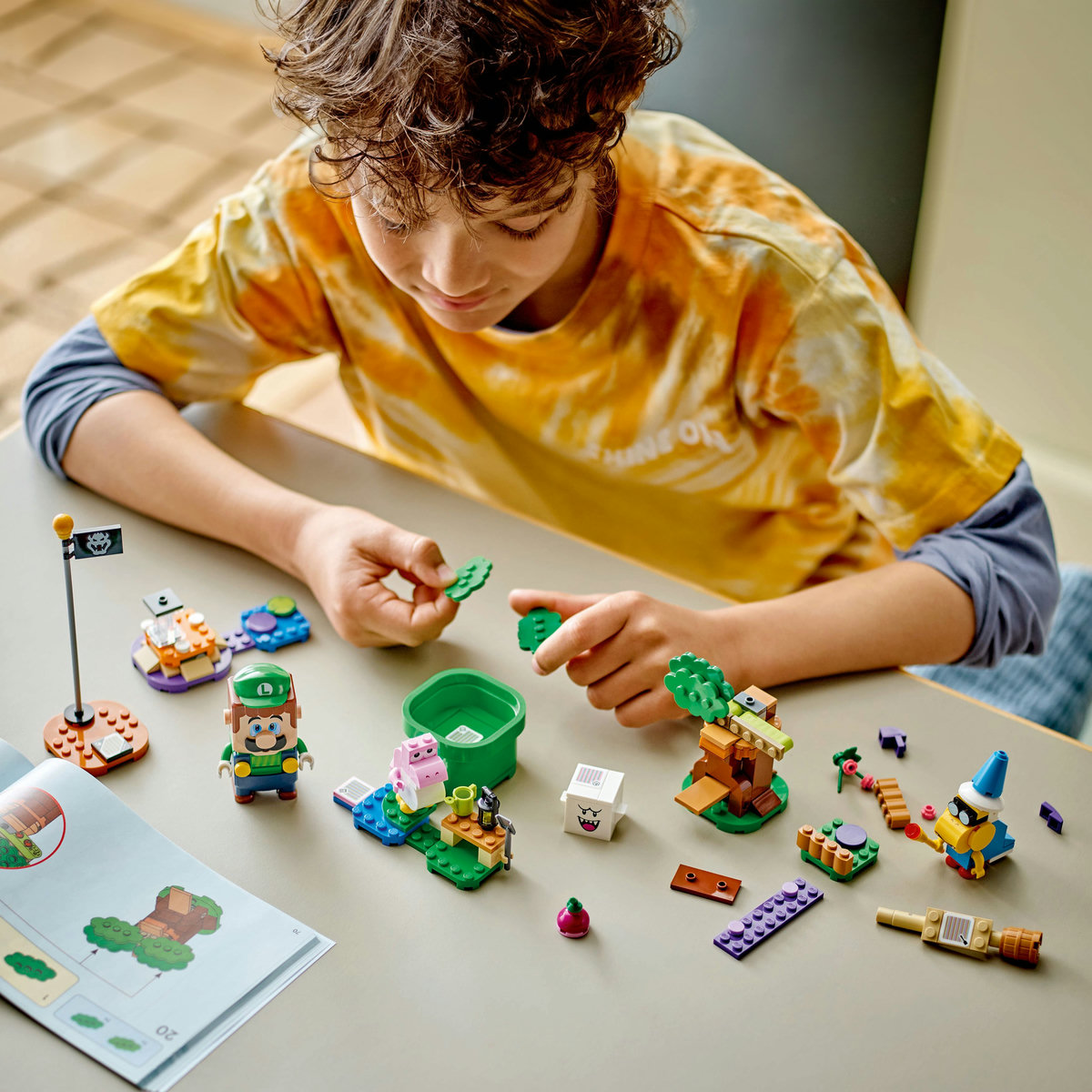LEGO® Aventuras interactivas con LEGO® Luigi™ image number null