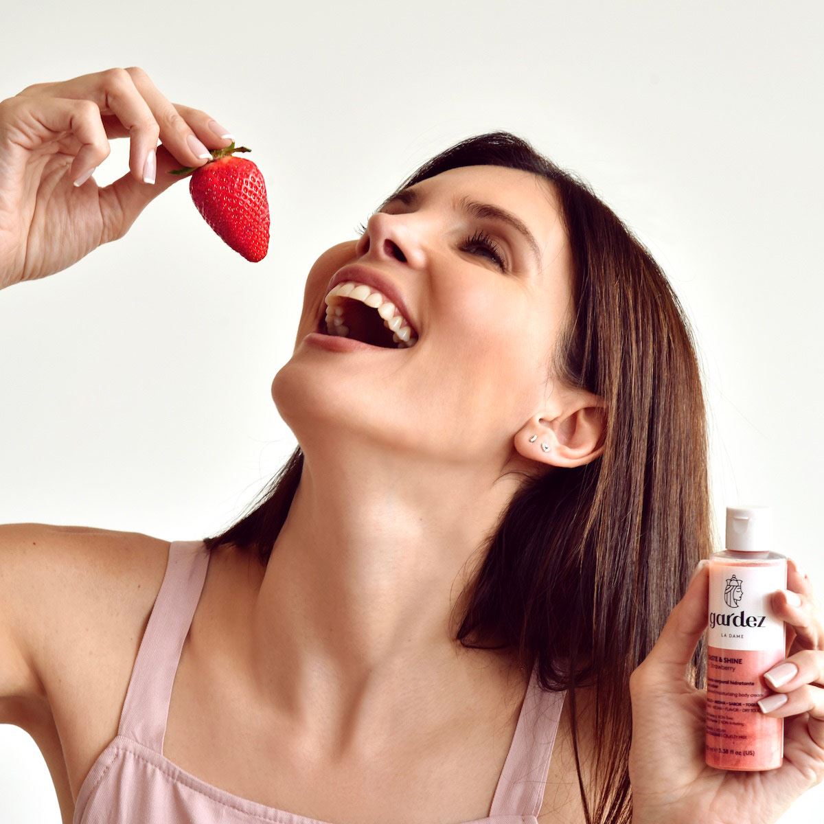 Crema corporal hidratante de fresa Gardez La Dame image number null