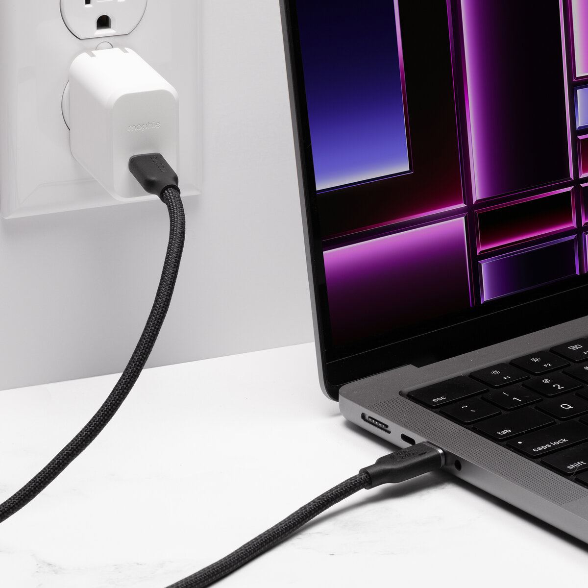 Cargador de Pared Mophie con Carga Súper Rápida USB C 30W image number null