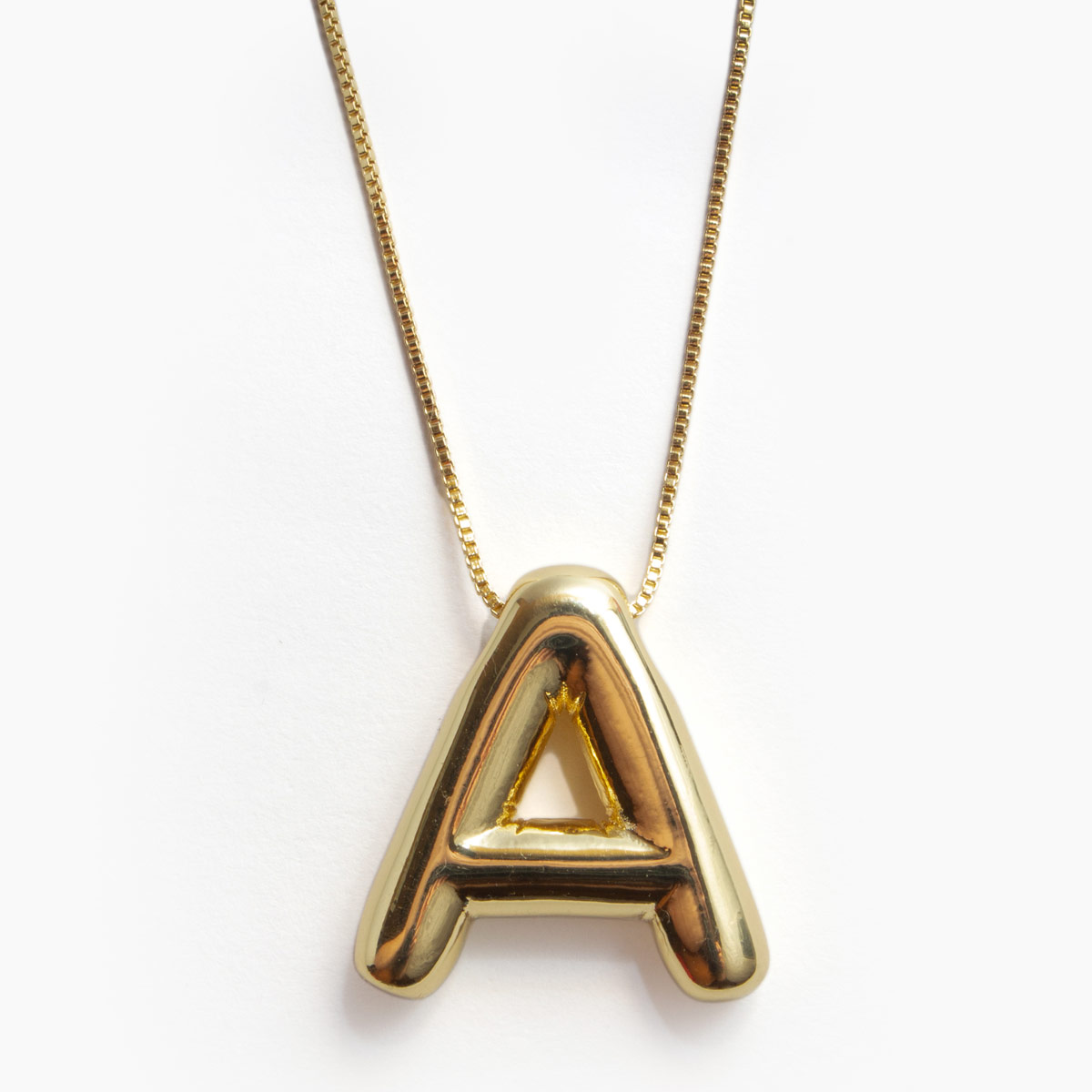 Collar Dorado de Acero Inoxidable con Letra A Vstone image number null