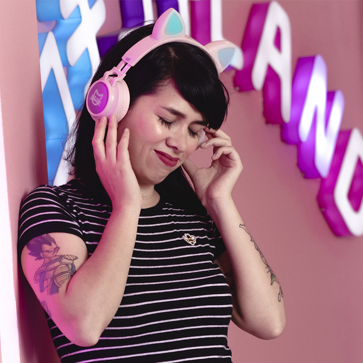 Audífonos STF Katu On Ear rosa image number null