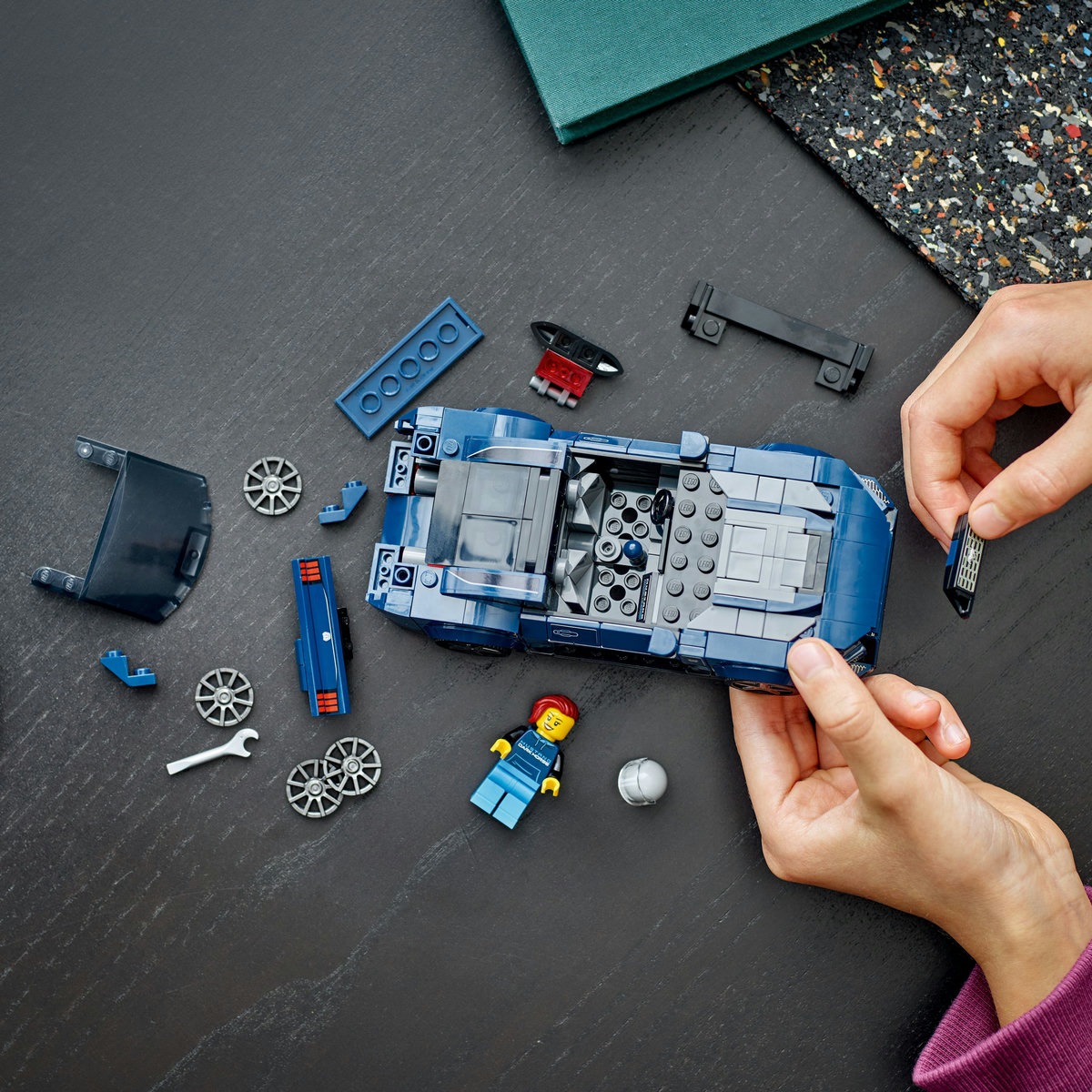 LEGO Deportivo Ford Mustang Dark Horse image number null