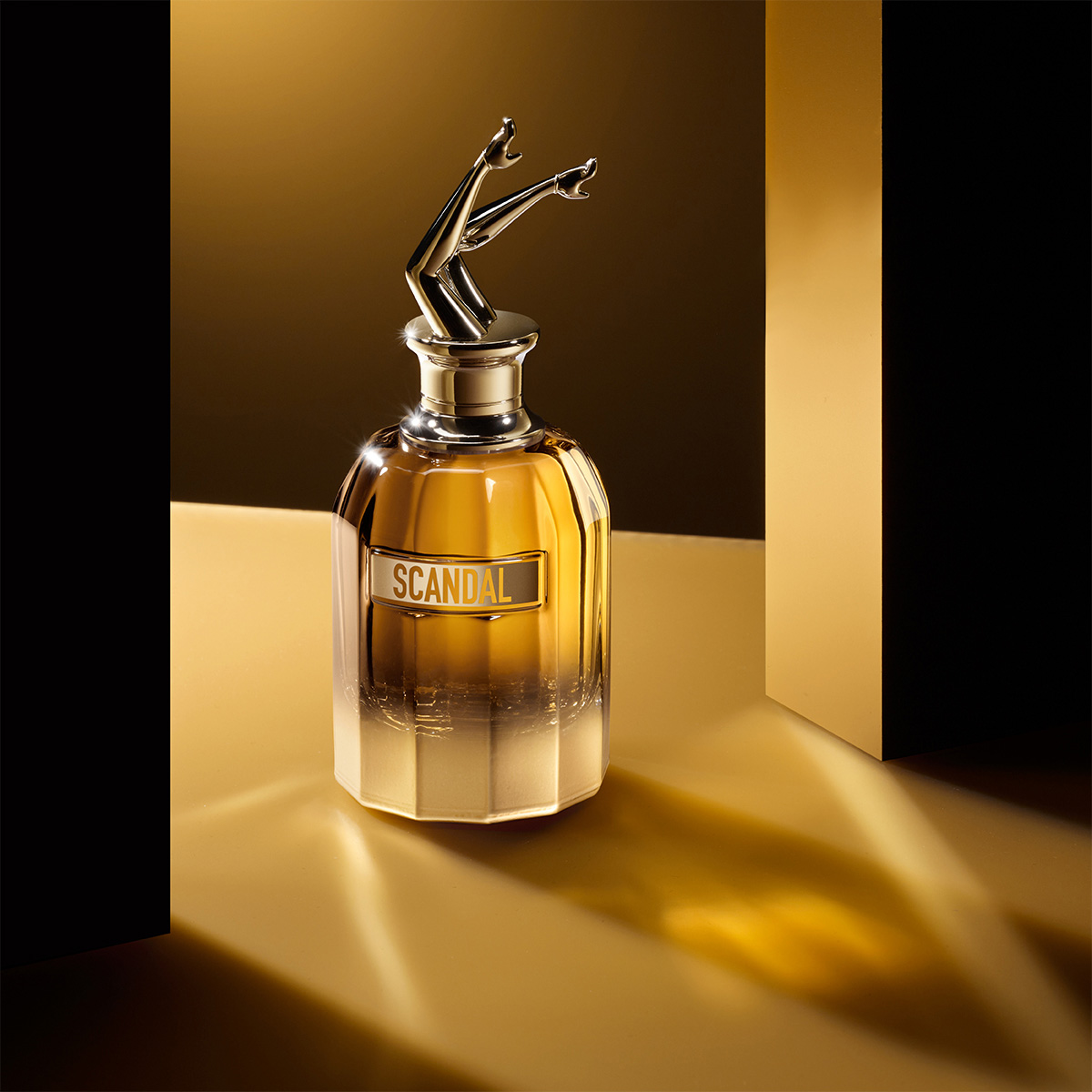 Perfume para Mujer Jean Paul Gaultier Scandal Absolu Parfum 80ml image number null