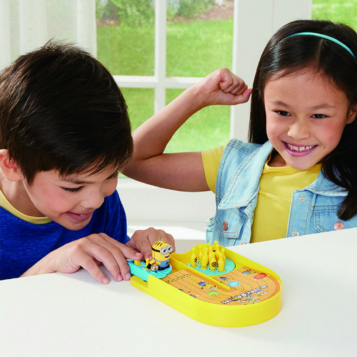 Juego de Mesa Minions U-turn Bowling image number null