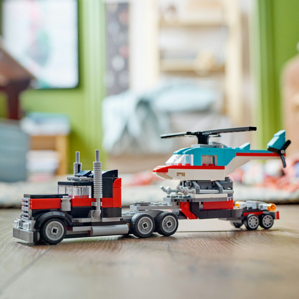 LEGO® Camión Plataforma con Helicóptero image number null