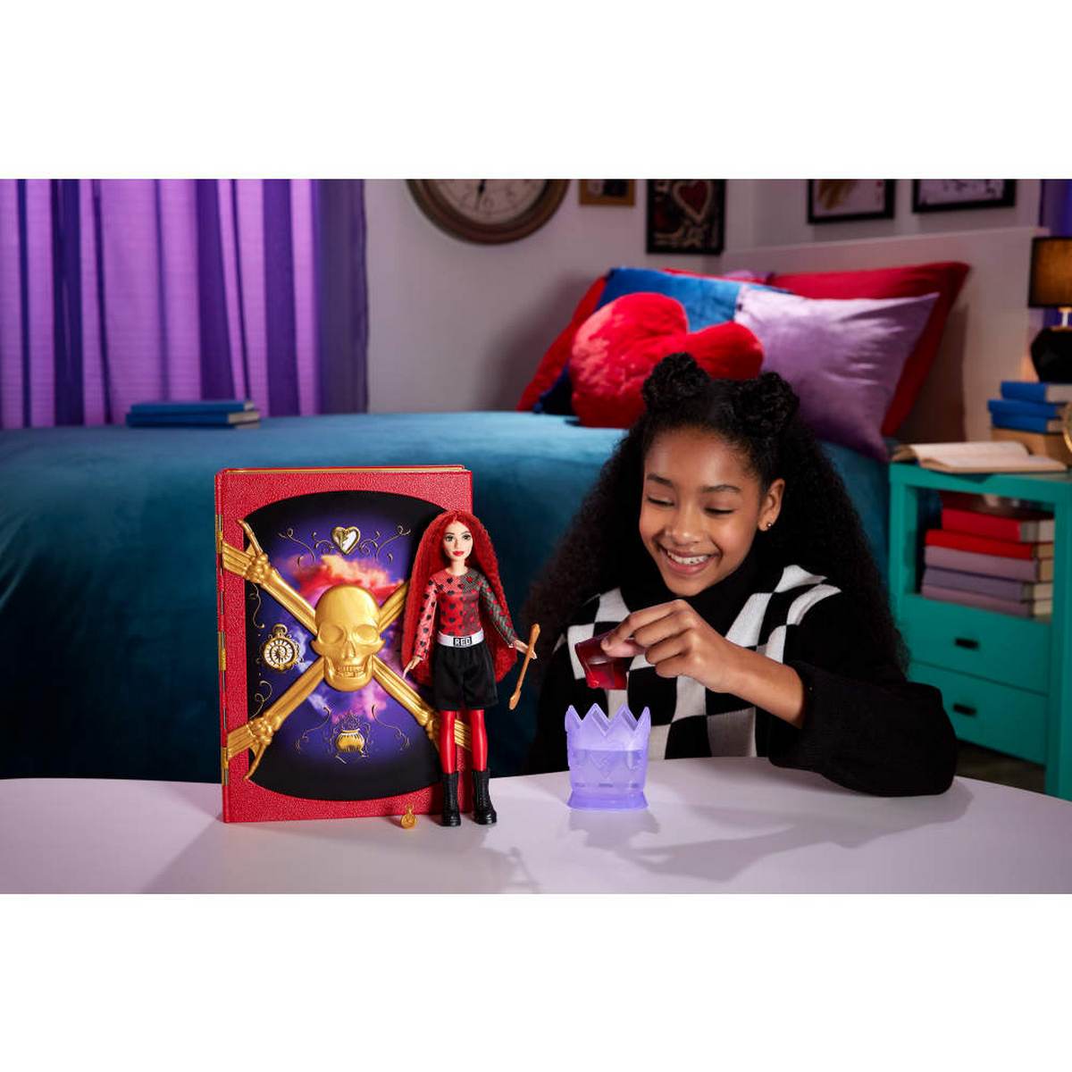 Disney Descendientes: Libro M&aacute;gico de Red image number null