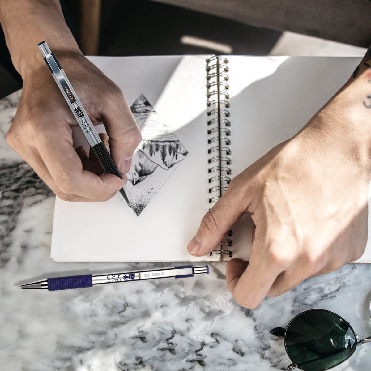 Bol&iacute;grafo Con Sistema Retr&aacute;ctil Azul image number null