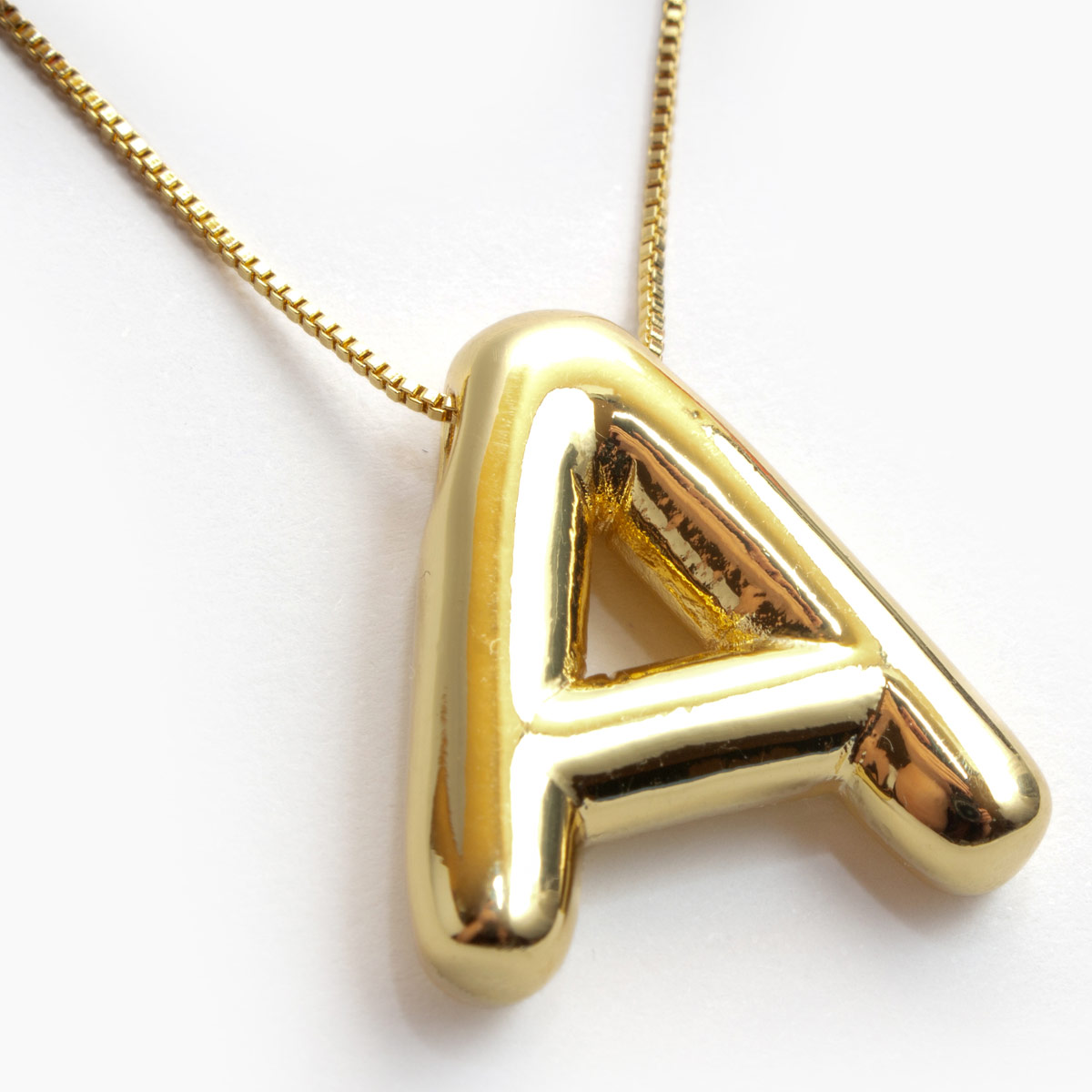 Collar Dorado de Acero Inoxidable con Letra A Vstone image number null