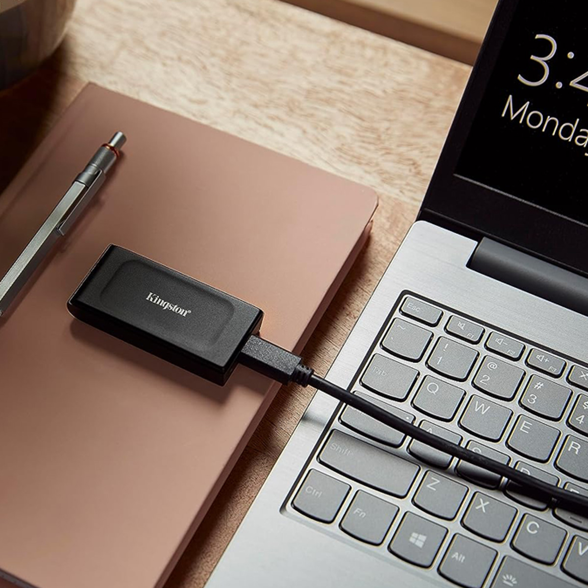 Disco SSD Externo 2TB Kingston image number null