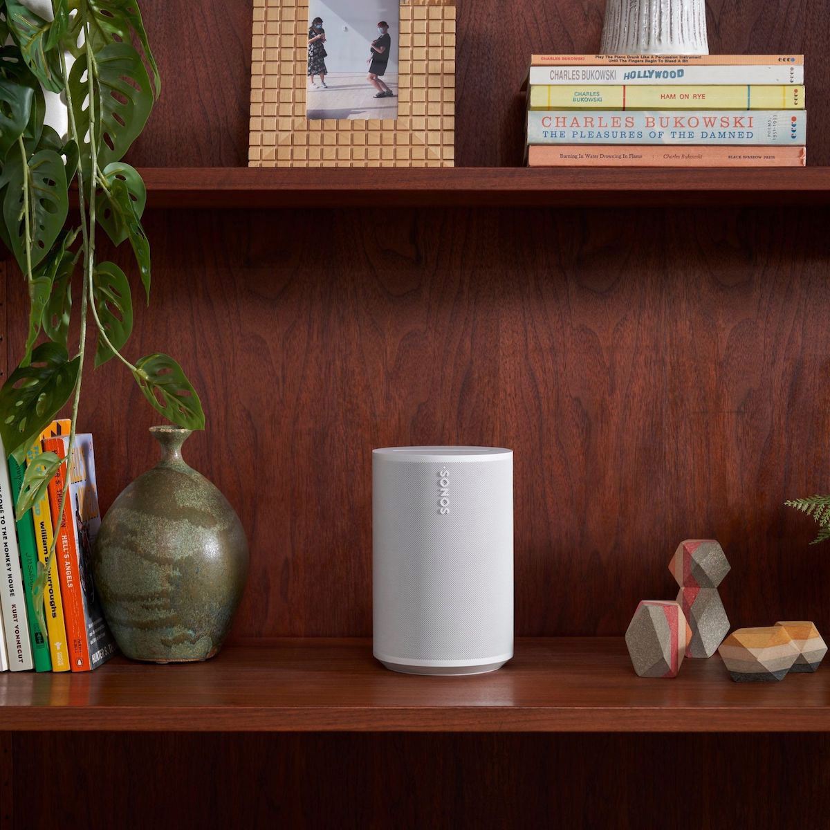 Bocina Sonos Era 100 con ac&uacute;stica y conectividad WiFi y bluetooth color blanco image number null