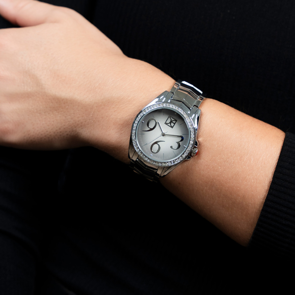 Reloj Cloe OE2441-SL para Mujer image number null