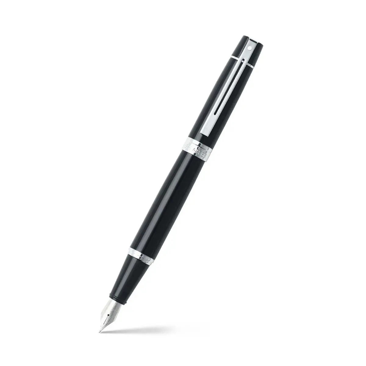 Pluma fuente  serie 300 negro brillante ct punto mediano Sheaffer image number null